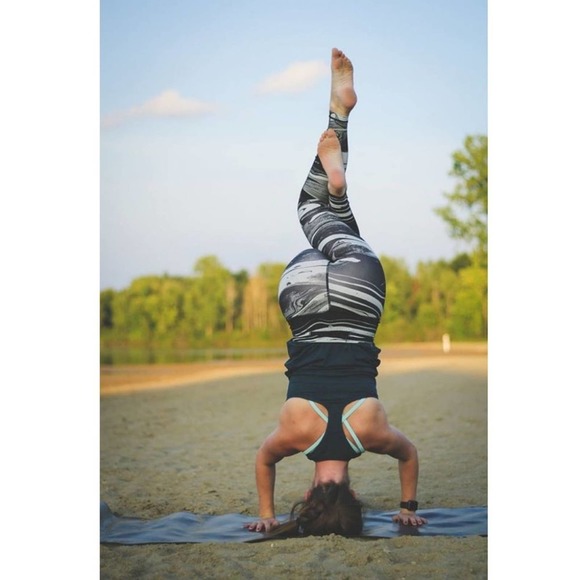 Lululemon Speed Wunder Nulux Tight in Marbled Mix Speed Wunder 50 G White Black - Picture 13 of 16